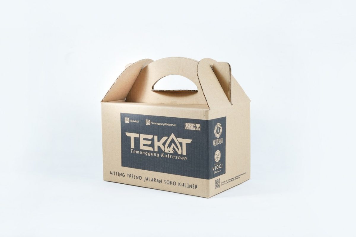 kardus tenteng oleh-oleh